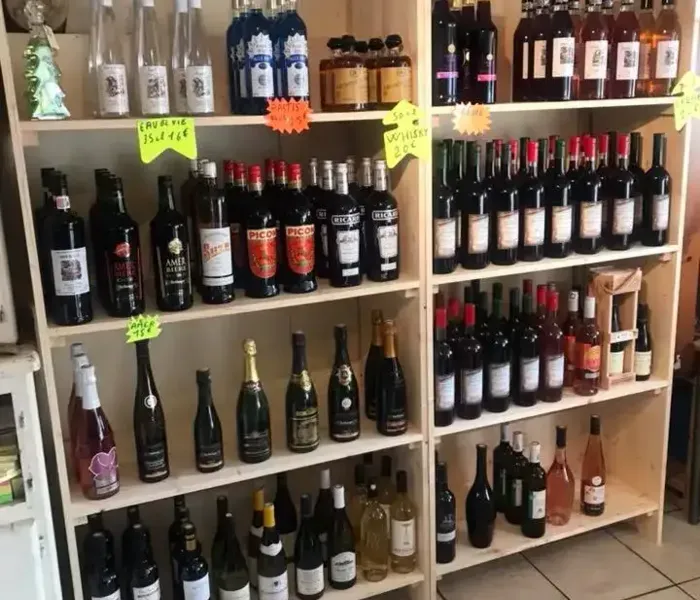 bureau et boutique de boissons  (3)